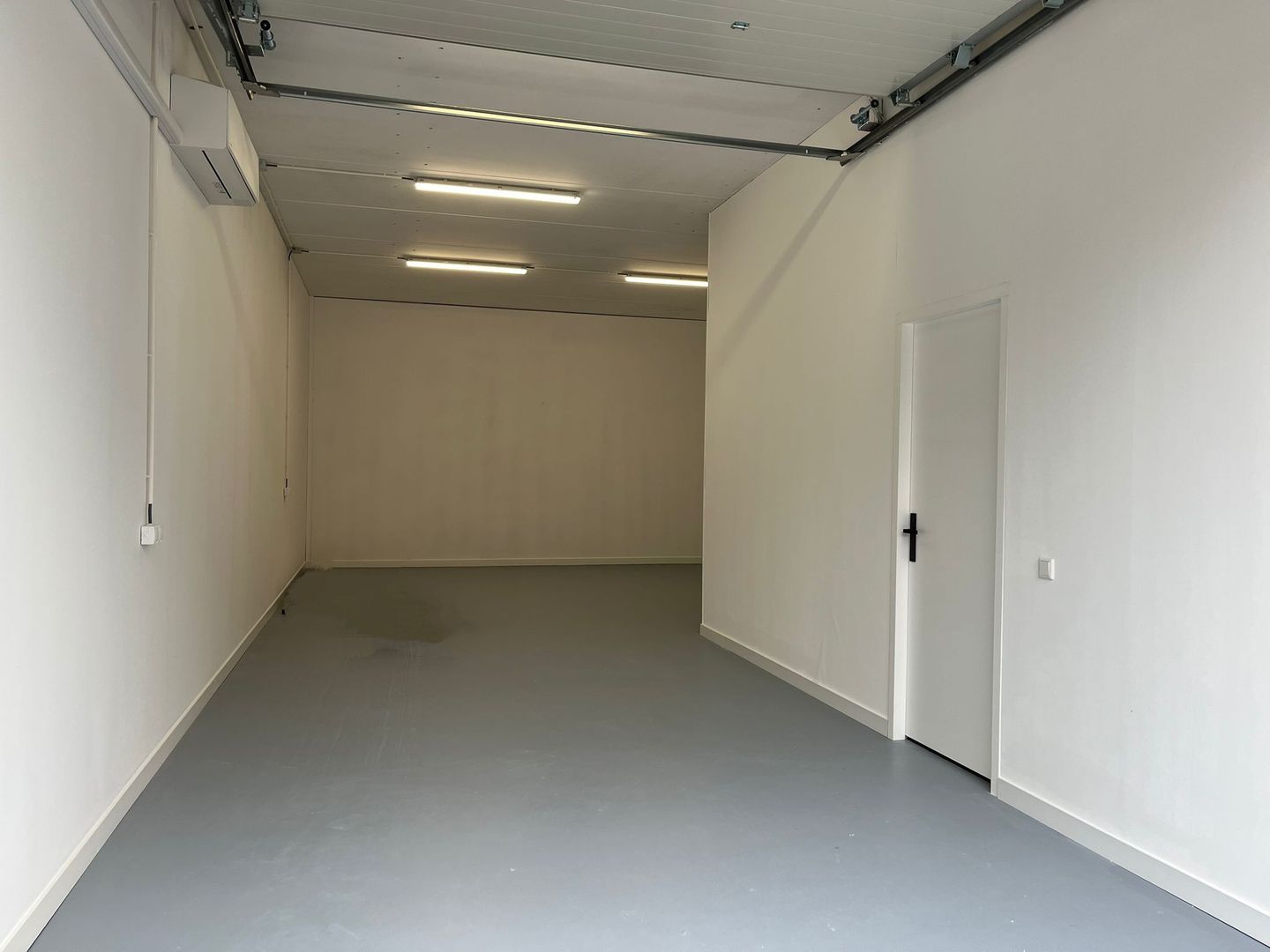 View photo 3 of Coenecoop 7-S