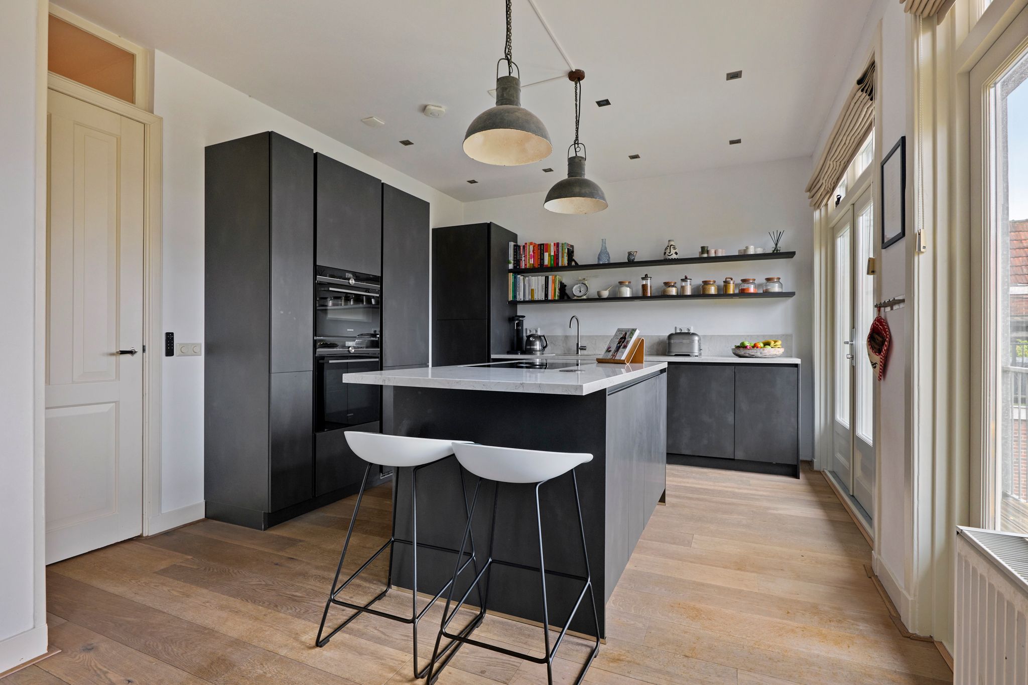 Photo 12 of Niersstraat 22-3