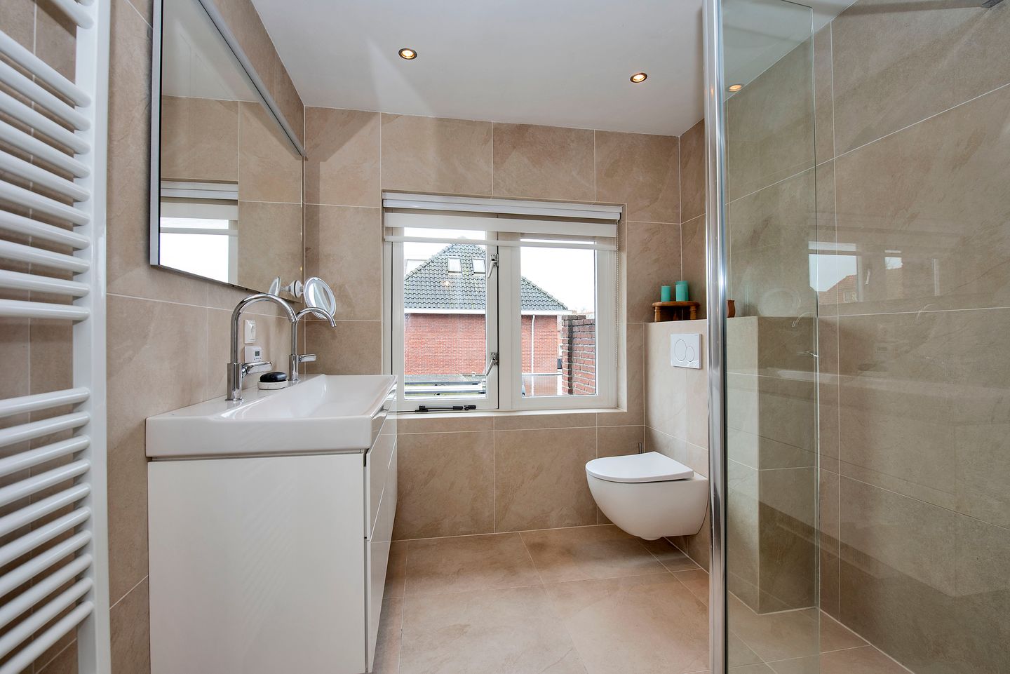 Foto 25 van Waarbekenplein 17