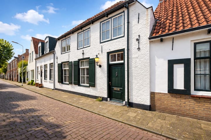 Photo 2 of Tuimelsteenstraat 10