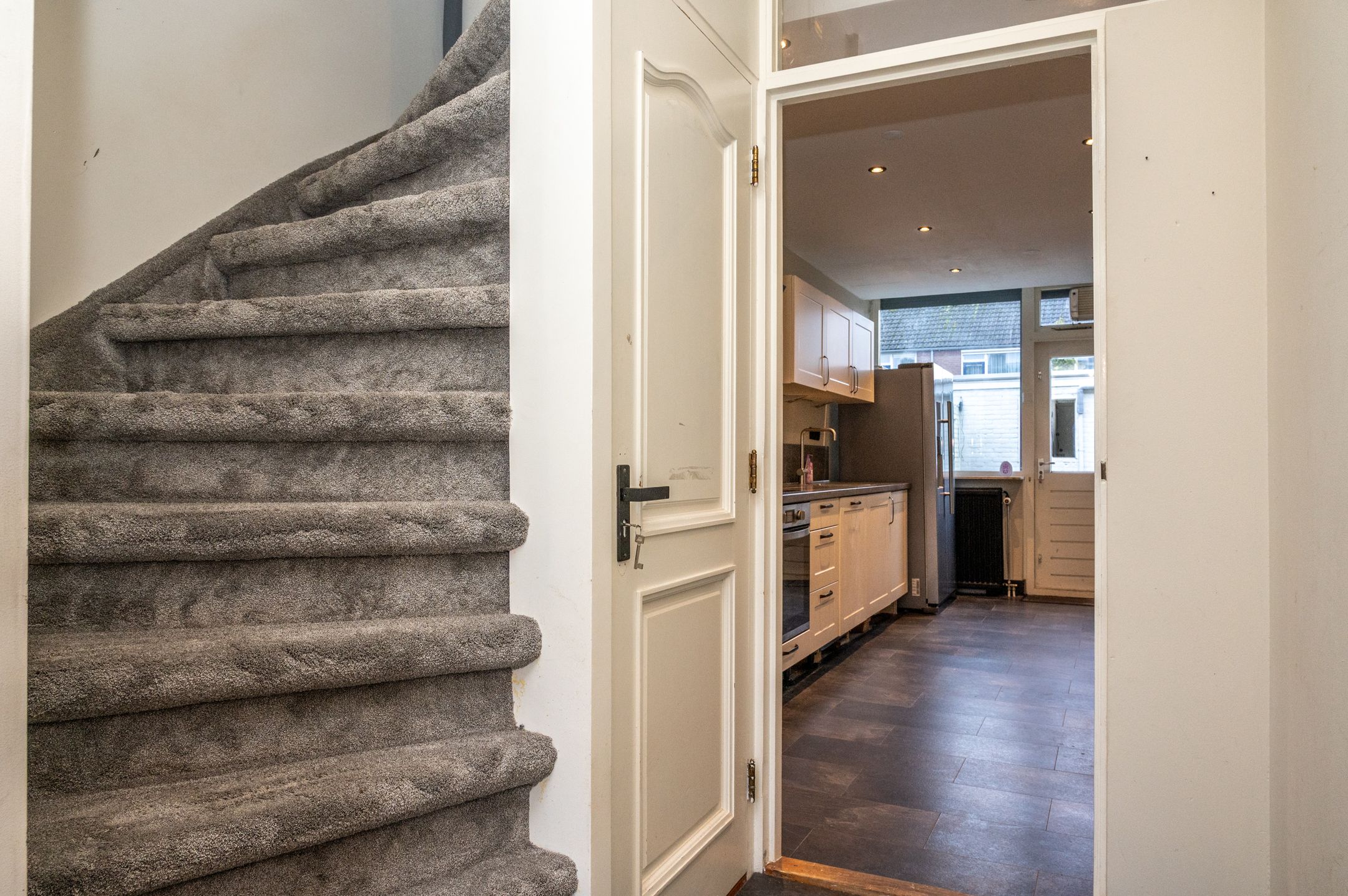 Spacious family home with 5 bedrooms in peaceful Ewijk — 24
