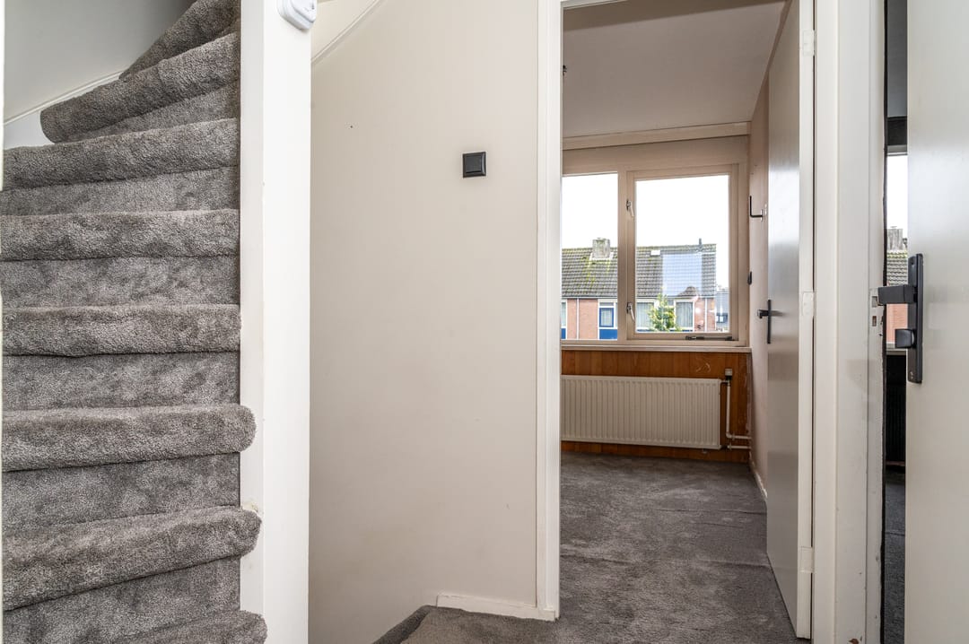 Spacious family home with 5 bedrooms in peaceful Ewijk — 26
