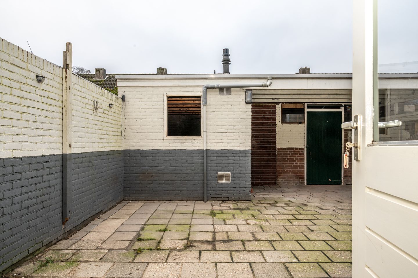 Spacious family home with 5 bedrooms in peaceful Ewijk — 58