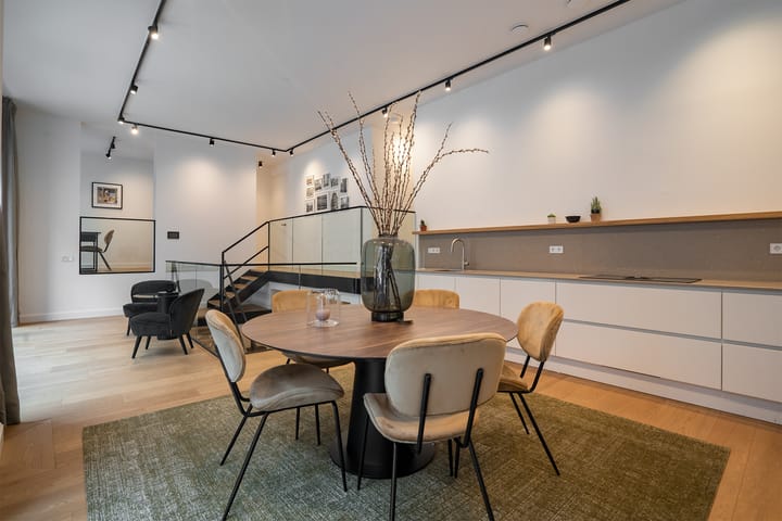 Photo 3 of Fokke Simonszstraat 61-V