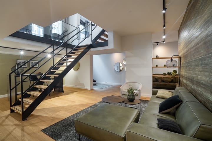 Photo 2 of Fokke Simonszstraat 61-V