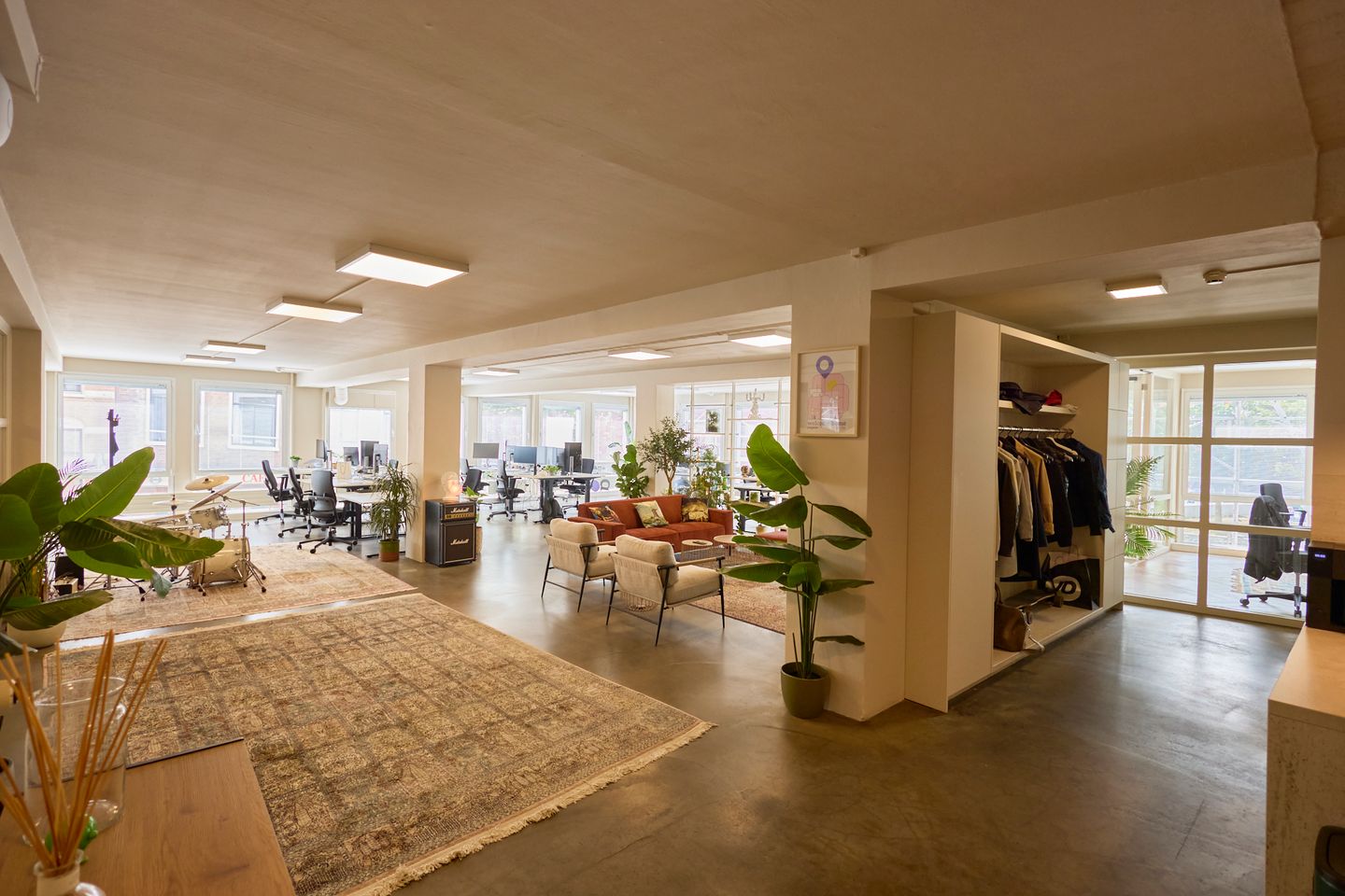 Bekijk foto 2 van Kleine-Gartmanplantsoen 21