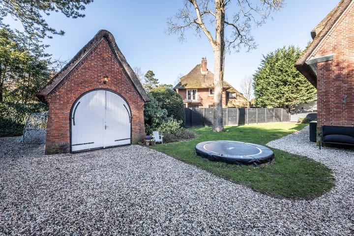 Charming Thatched Villa Adjacent to the Dunes in Bentveld — 84
