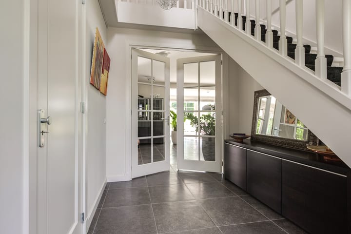 Exclusive Detached Villa in Green Landscape Near Rotterdam — 16