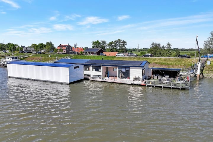 Photo 3 of Molendijk 11-AAB