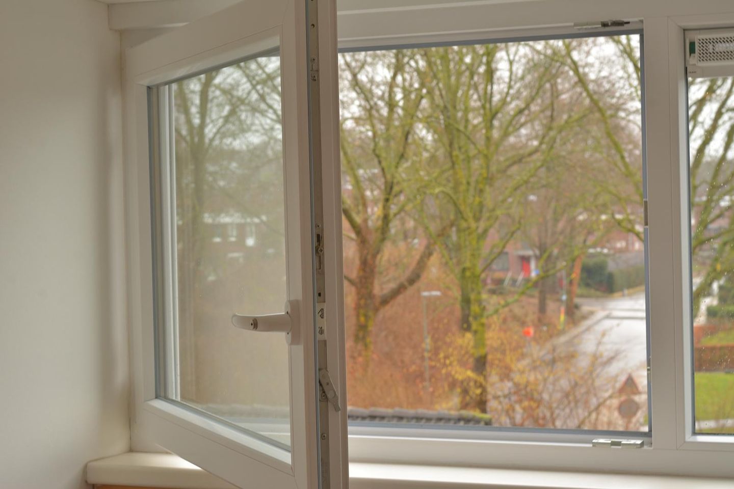 Foto 44 van Burg. Baron van Hövellstraat 5