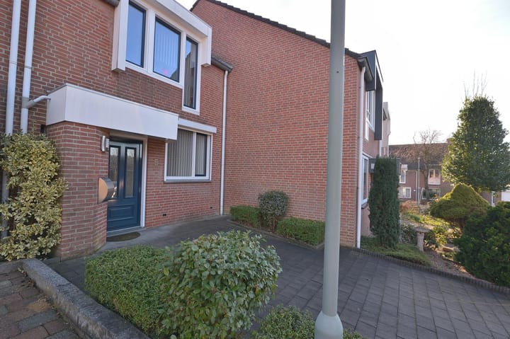 Foto 5 van Burg. Baron van Hövellstraat 5