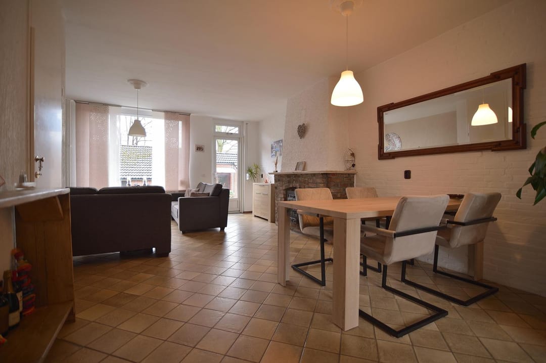 Foto 11 van Burg. Baron van Hövellstraat 5