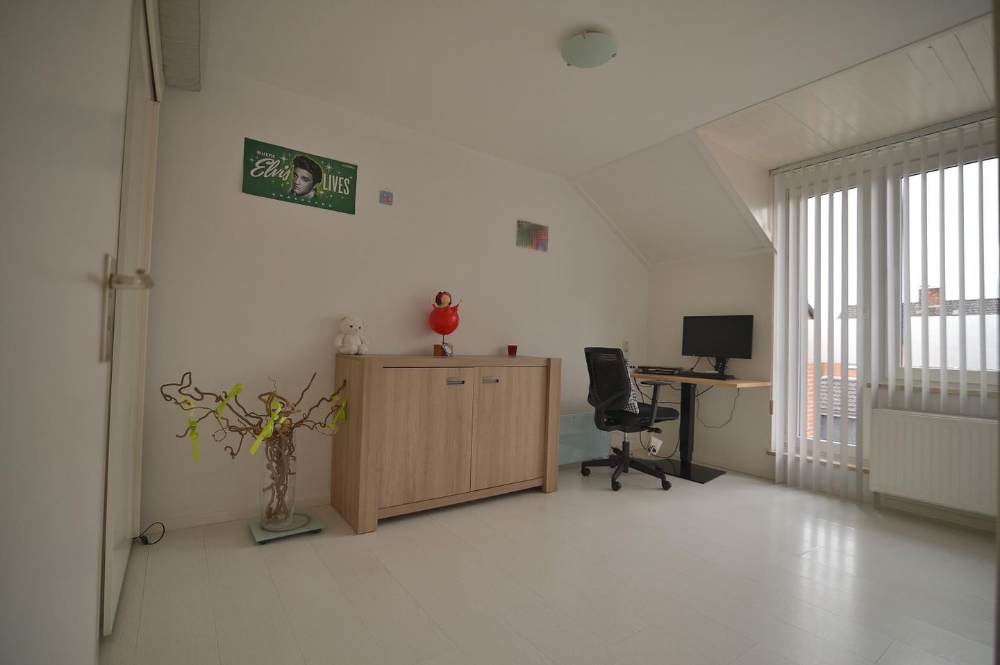 Foto 34 van Burg. Baron van Hövellstraat 5