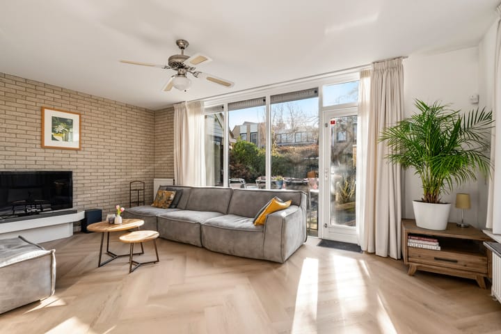 Photo 2 of Liesbos 62