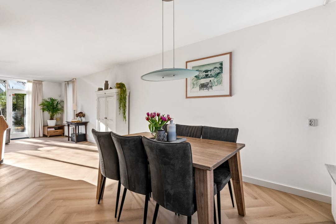 Photo 11 of Liesbos 62