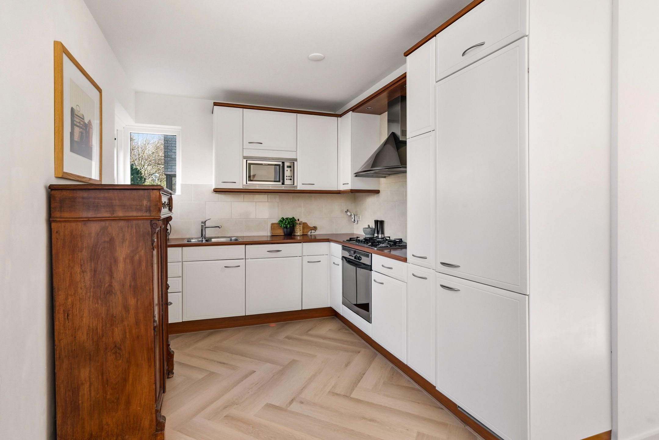 Photo 12 of Liesbos 62