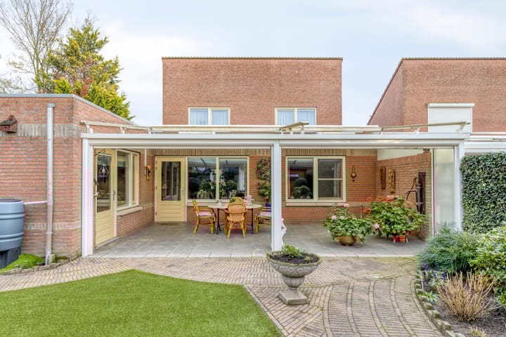 Foto 3 van Wilgeroosje 9