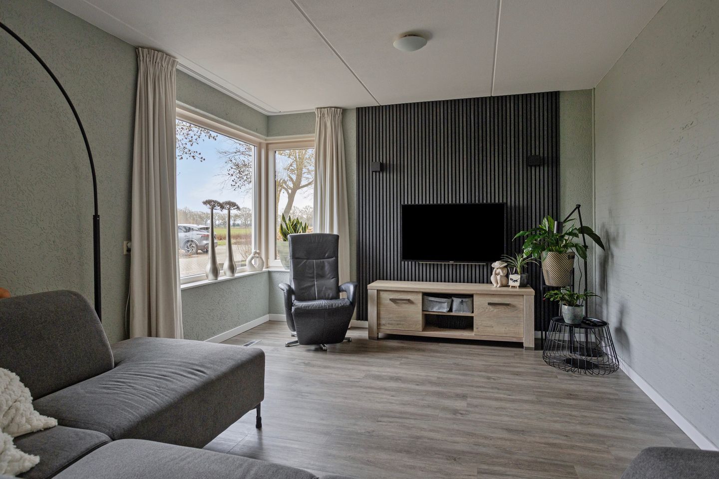 Photo 5 of Koolmees 17