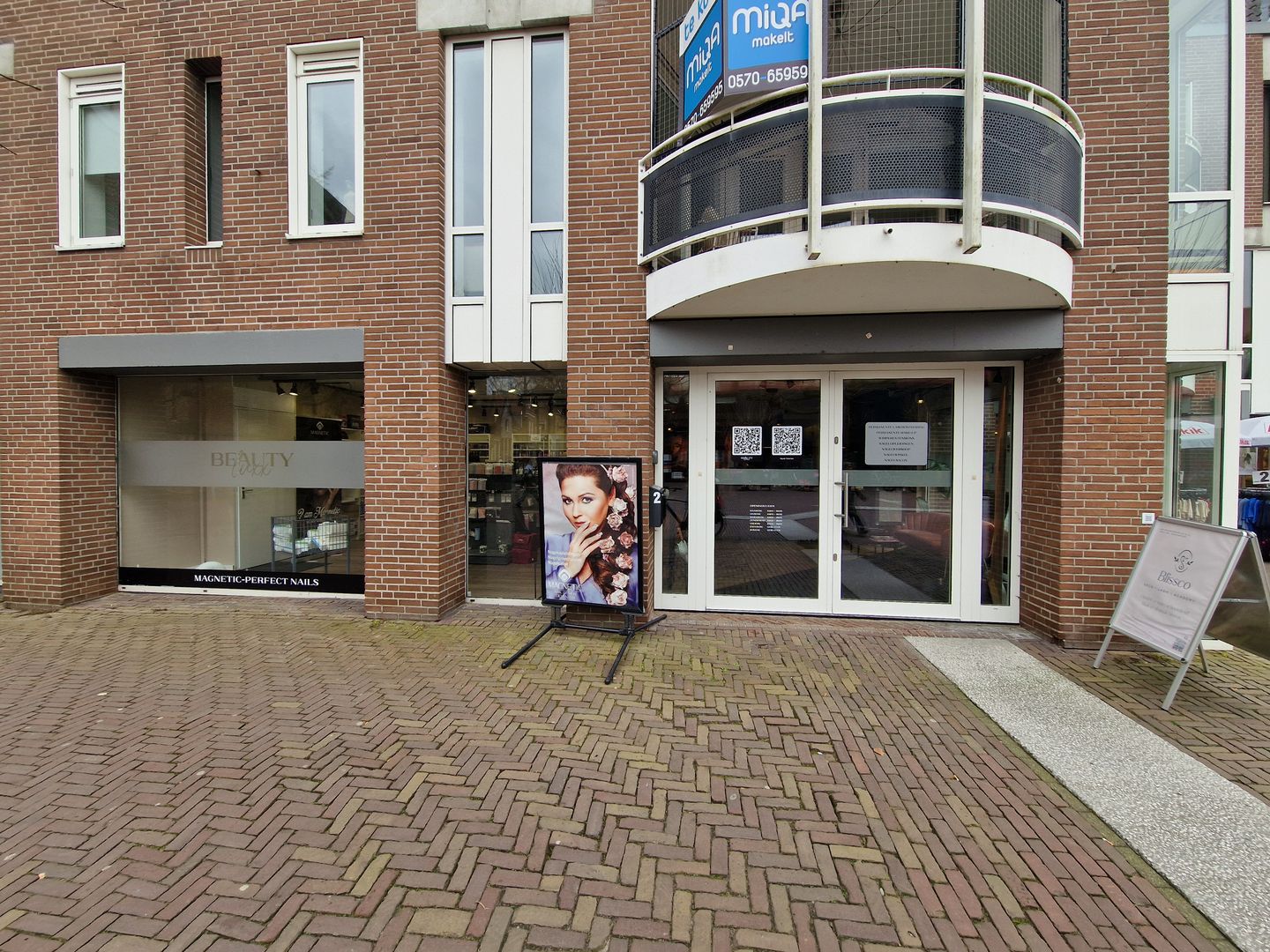 Bekijk foto 1 van Broederenplein 2