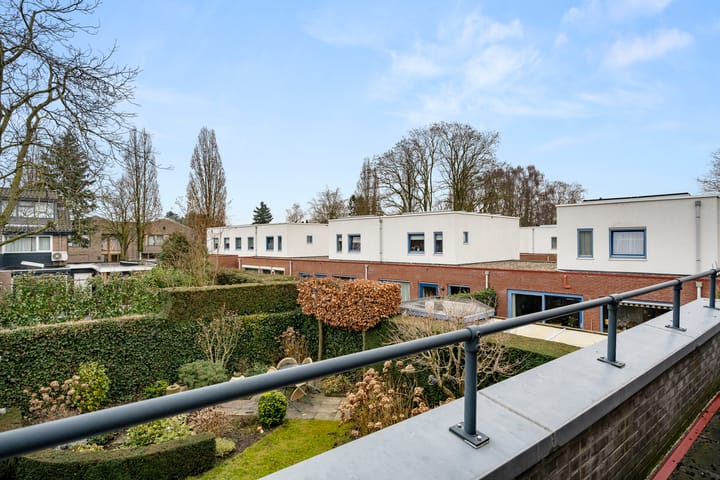 Photo 37 of Florence Nightingalelaan 29