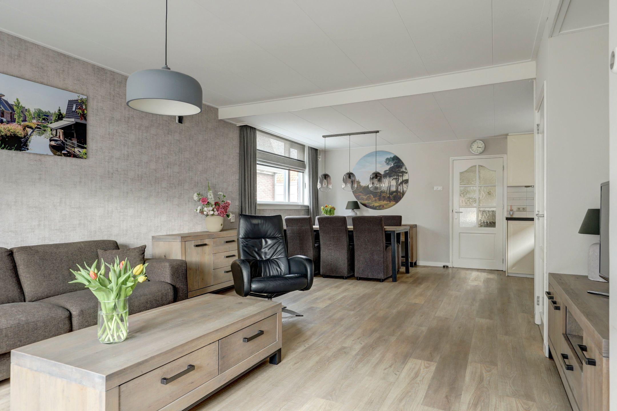 Photo 9 of Sint Nicolaasstraat 25