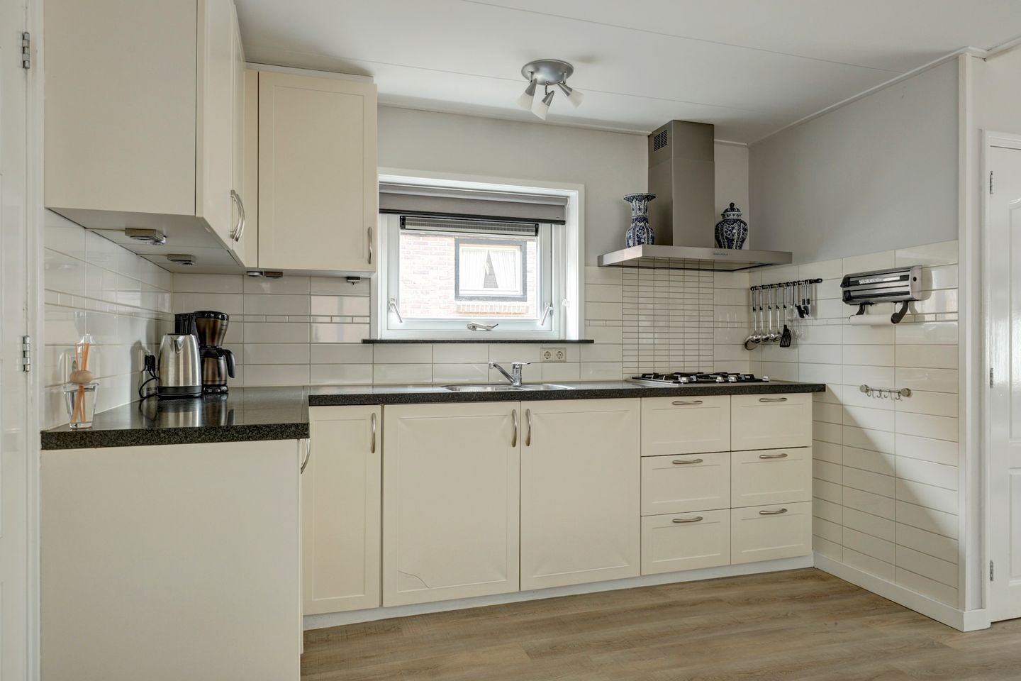 Photo 14 of Sint Nicolaasstraat 25