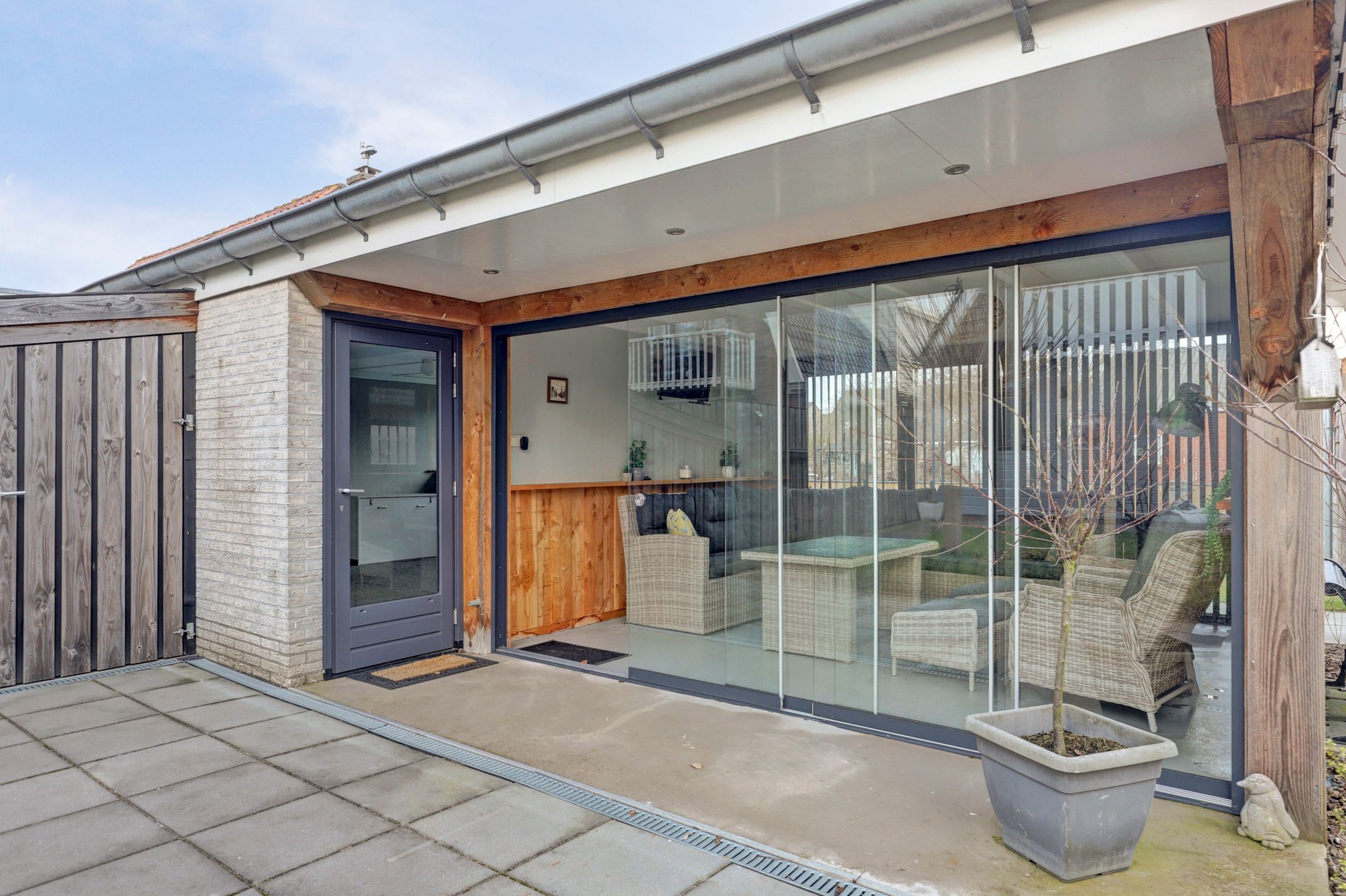 Photo 36 of Sint Nicolaasstraat 25