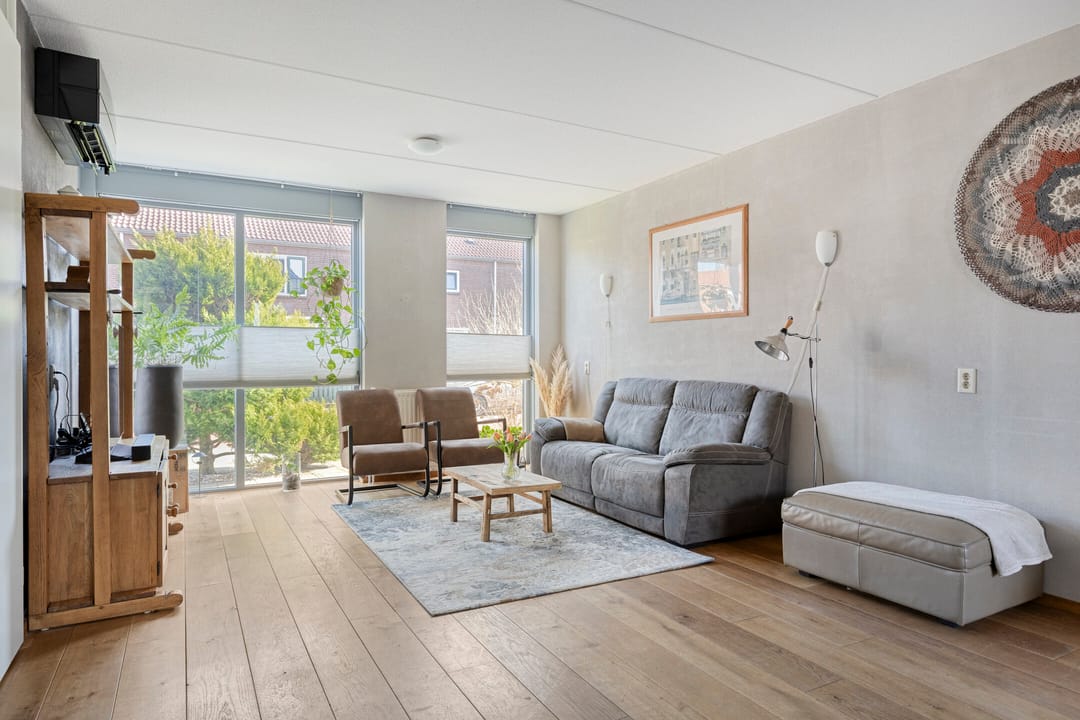 Photo 2 of J. van Galenlaan 24