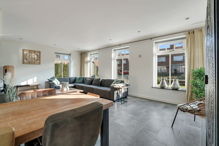 Luxurious Energy-Efficient Detached Home with Premium Finishes — 21