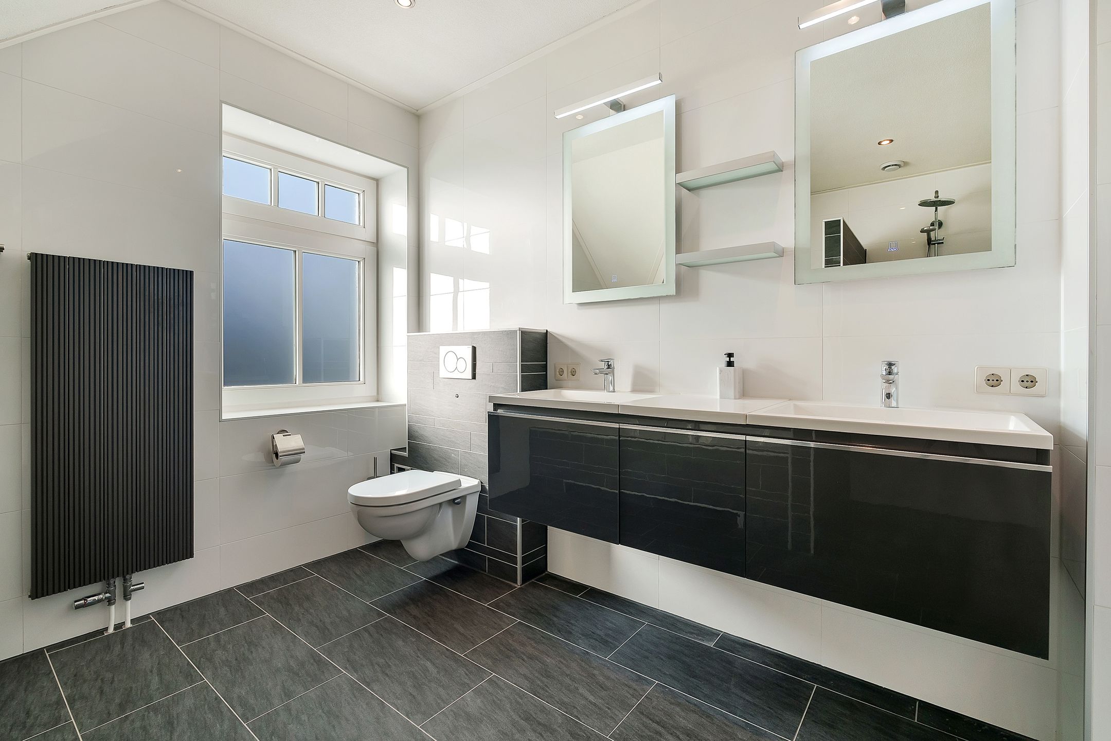 Luxurious Energy-Efficient Detached Home with Premium Finishes — 46