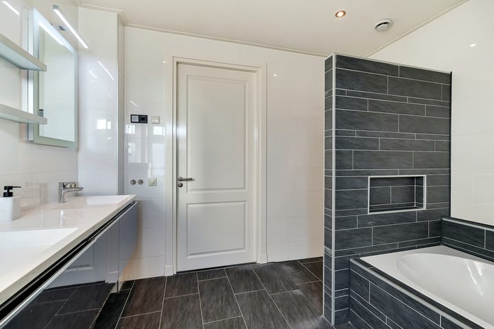 Luxurious Energy-Efficient Detached Home with Premium Finishes — 49