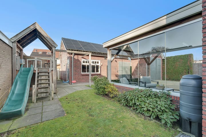 Luxurious Energy-Efficient Detached Home with Premium Finishes — 67