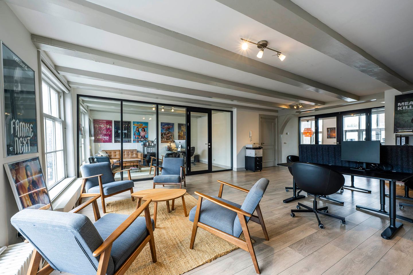 View photo 2 of Rokin 95