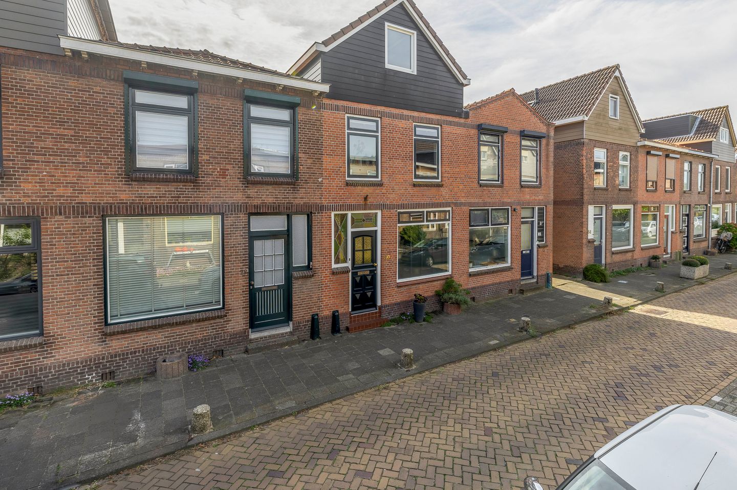 Photo 5 of Burgemeester Trooststraat 80