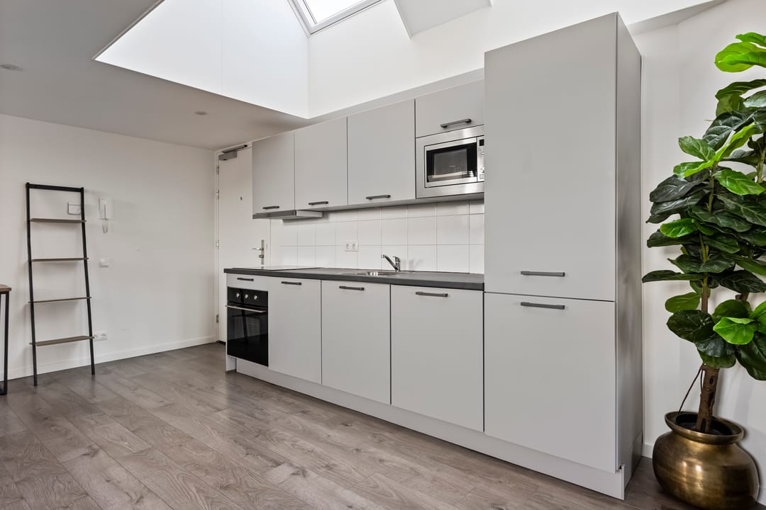 Move-in Ready Corner Apartment with A+ Energy Label Near ASML and High Tech Campus — 27