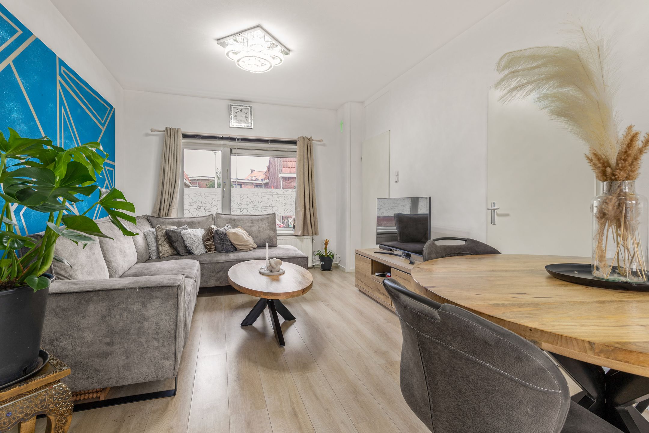 Photo 3 of Westerwijkstraat 1-A