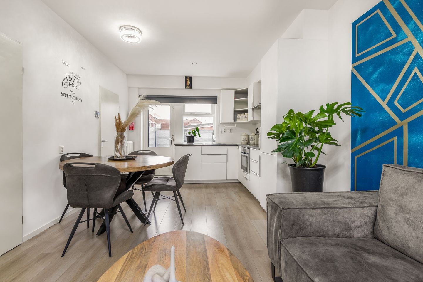 Photo 5 of Westerwijkstraat 1-A