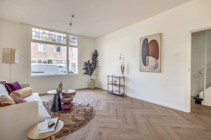 Fully Renovated Characteristic Detached Home in Sought-After Schrijversbuurt — 28