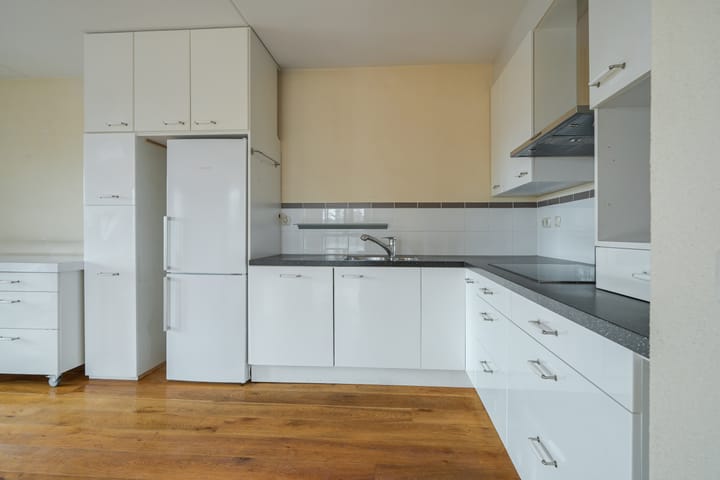 Photo 3 of Jan Nieuwenhuyzenstraat 3-C6