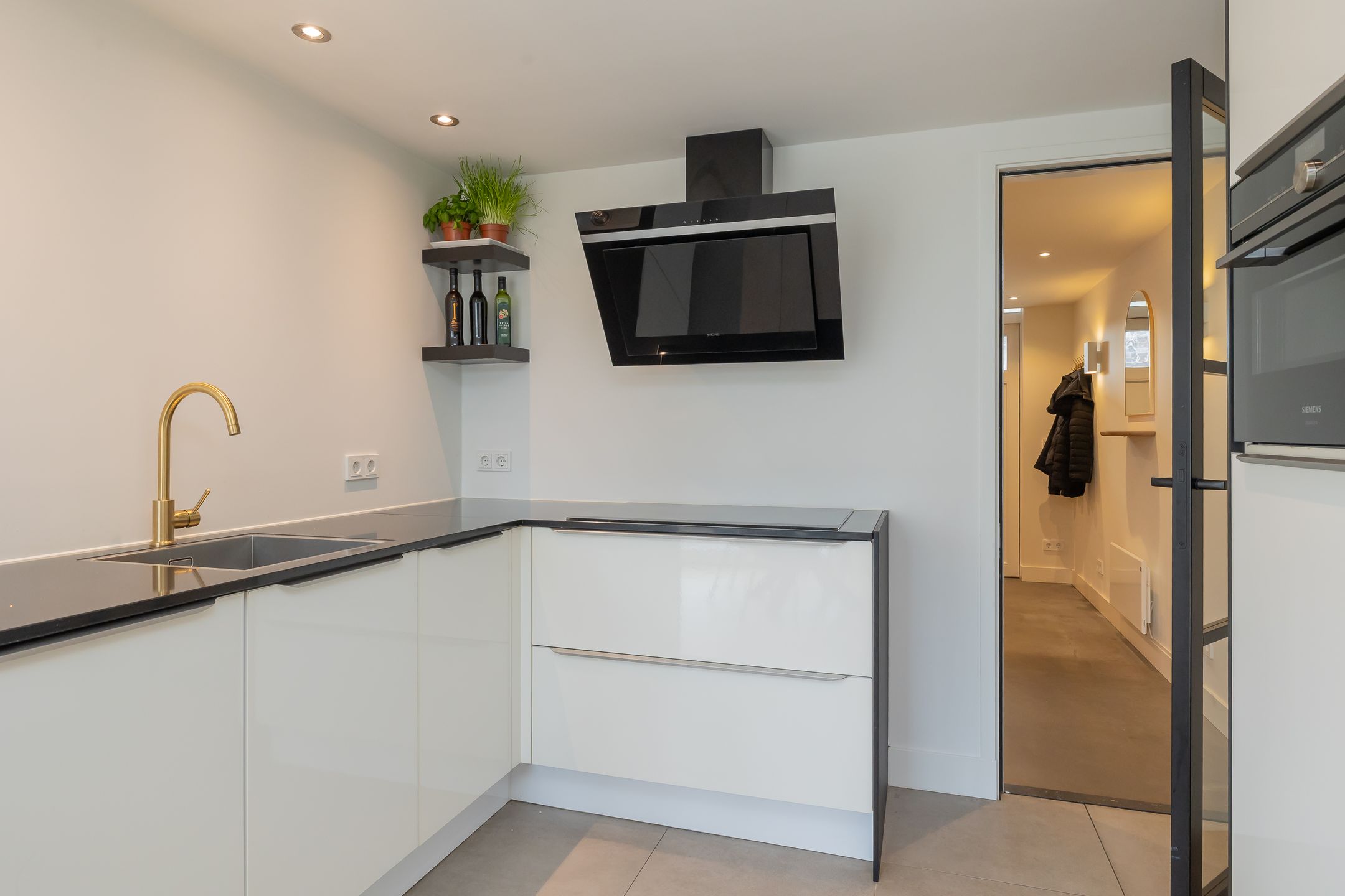 Photo 24 of De Savornin Lohmanlaan 17