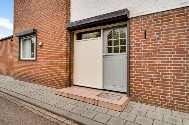 Photo 2 of Haegstraat 28