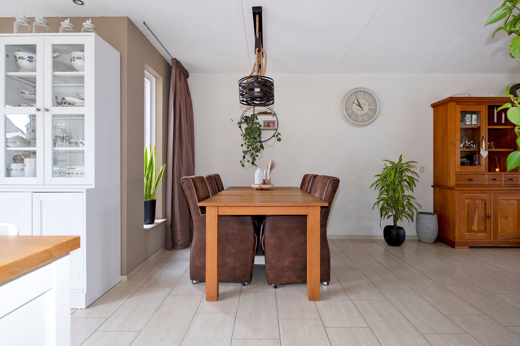 Photo 9 of Walakker 8