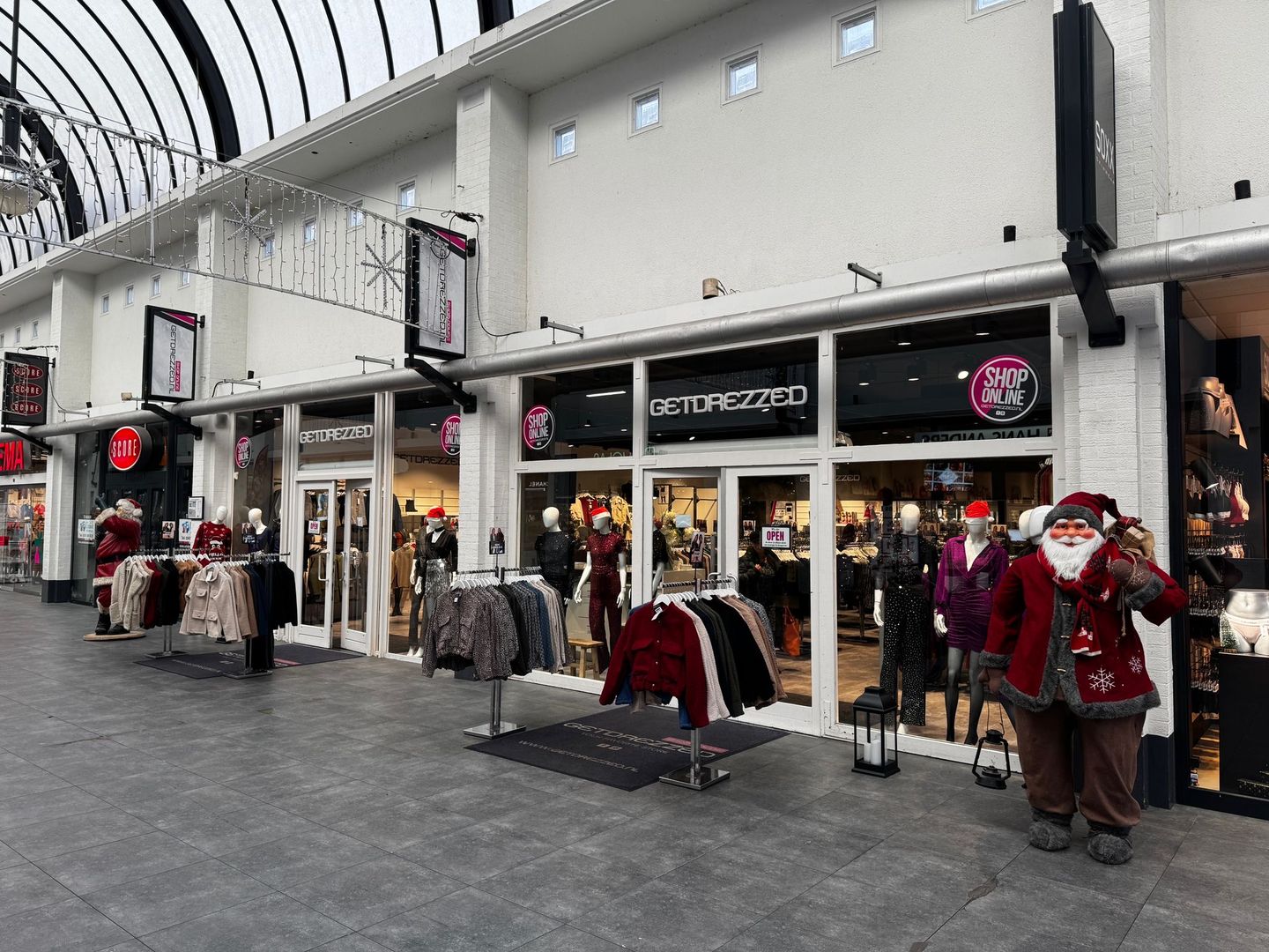 View photo 2 of De Galerij 18-20