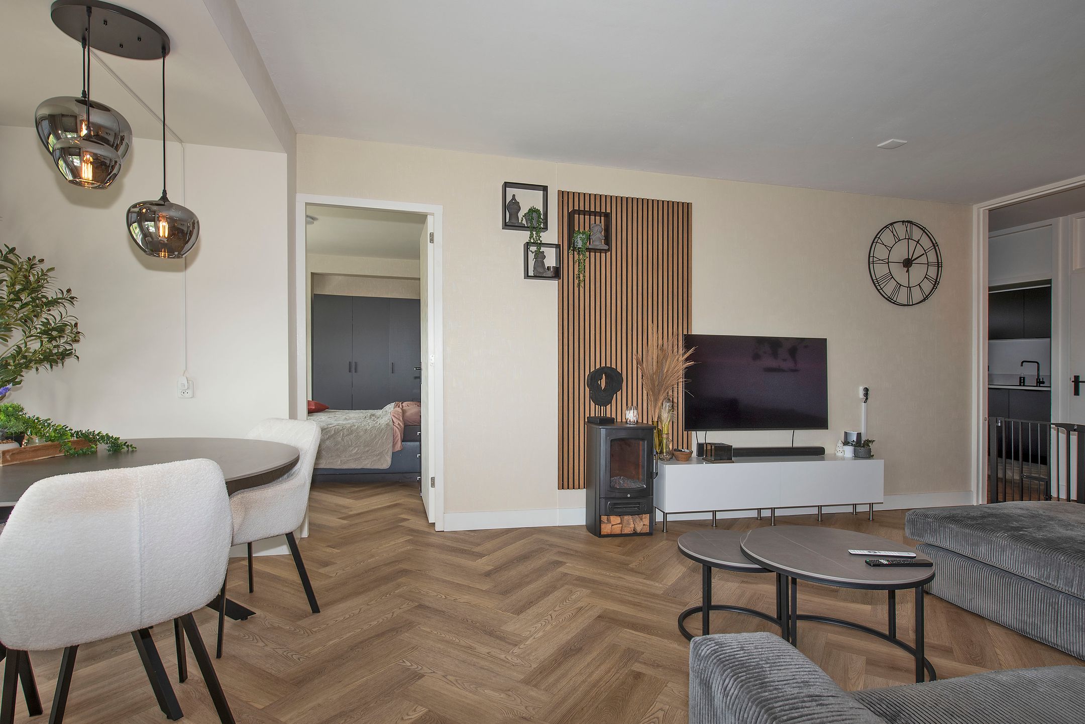 Photo 12 of Vanekerstraat 233
