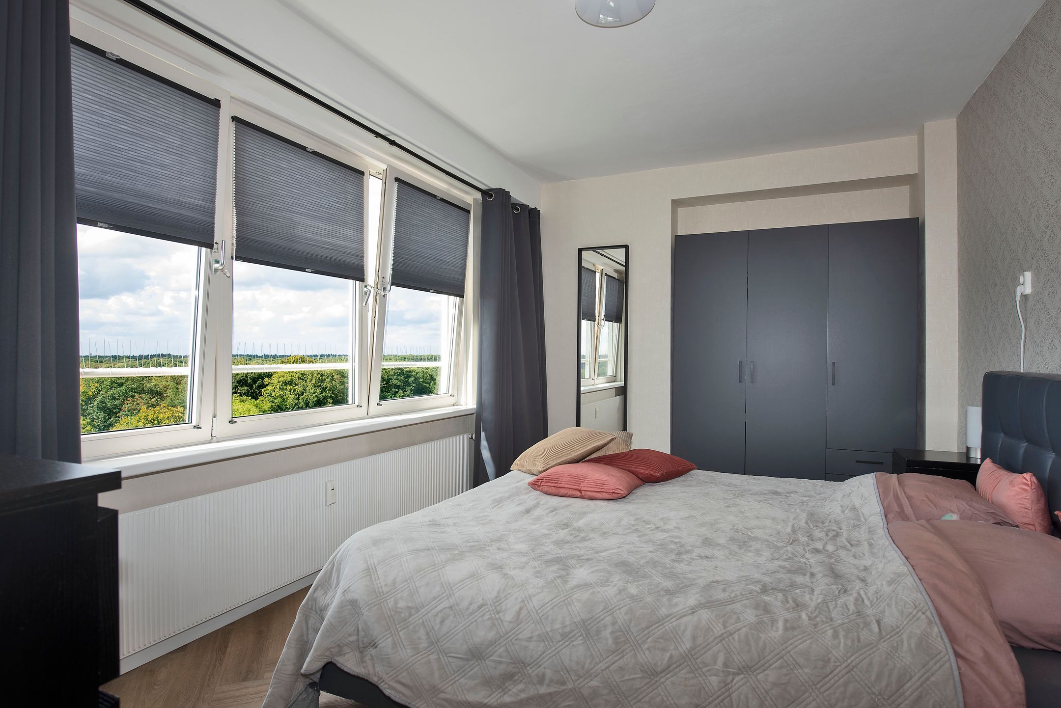 Photo 15 of Vanekerstraat 233