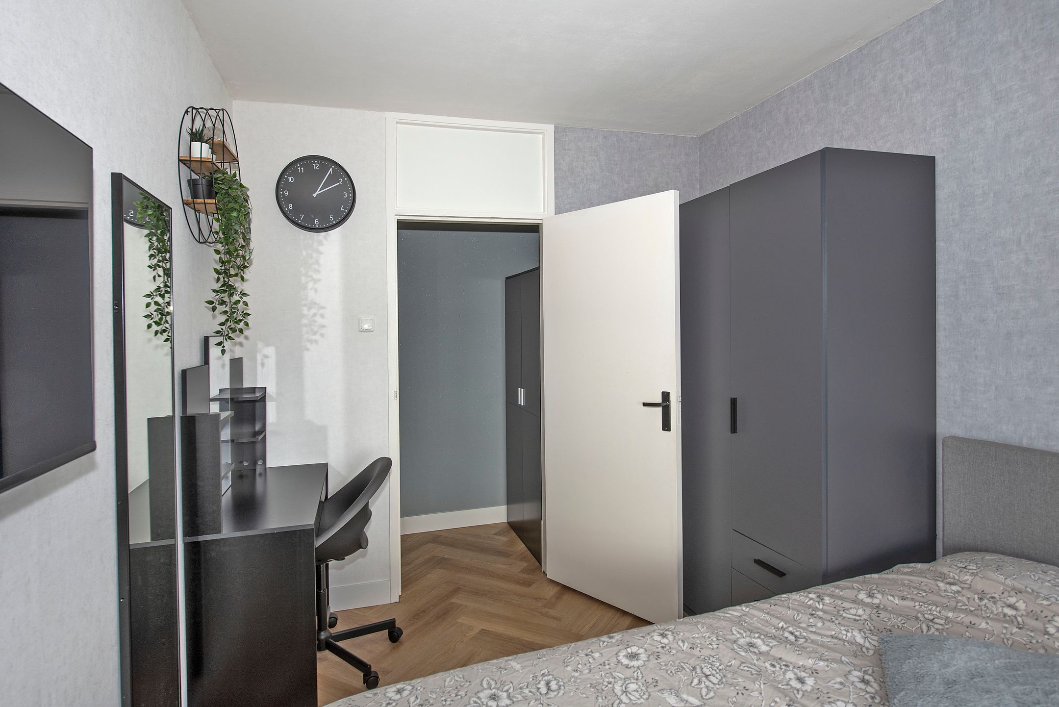 Photo 18 of Vanekerstraat 233