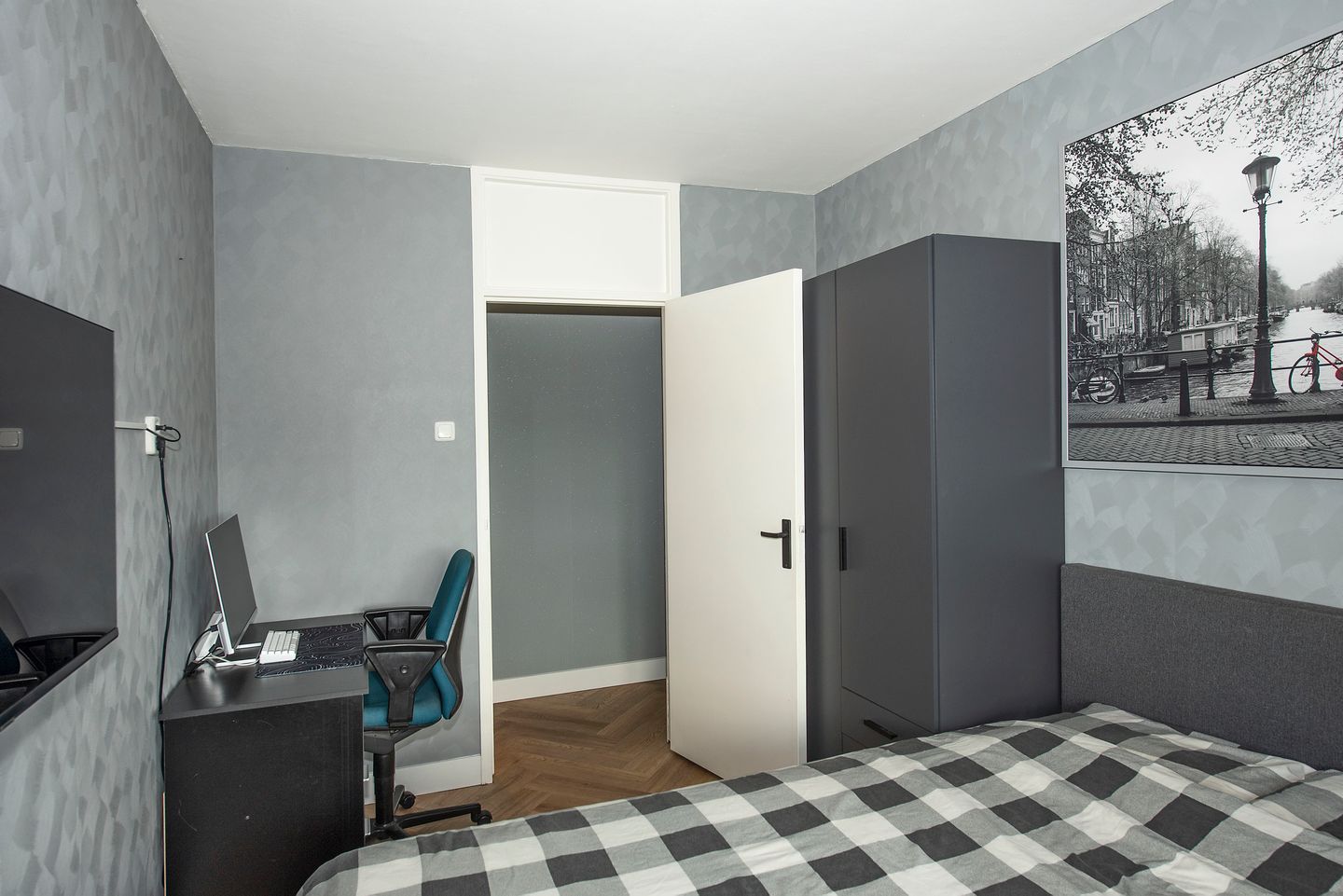 Photo 20 of Vanekerstraat 233