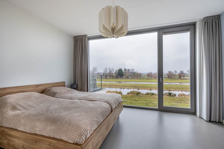 Foto 26 van Louis Couperusstraat 19