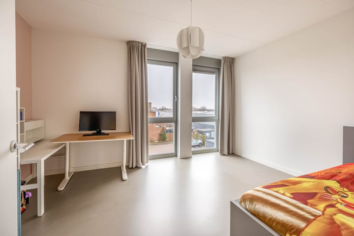 Foto 33 van Louis Couperusstraat 19