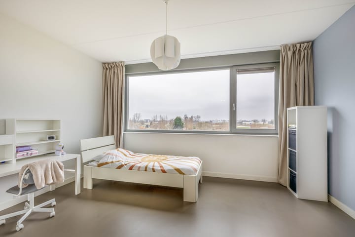 Foto 36 van Louis Couperusstraat 19